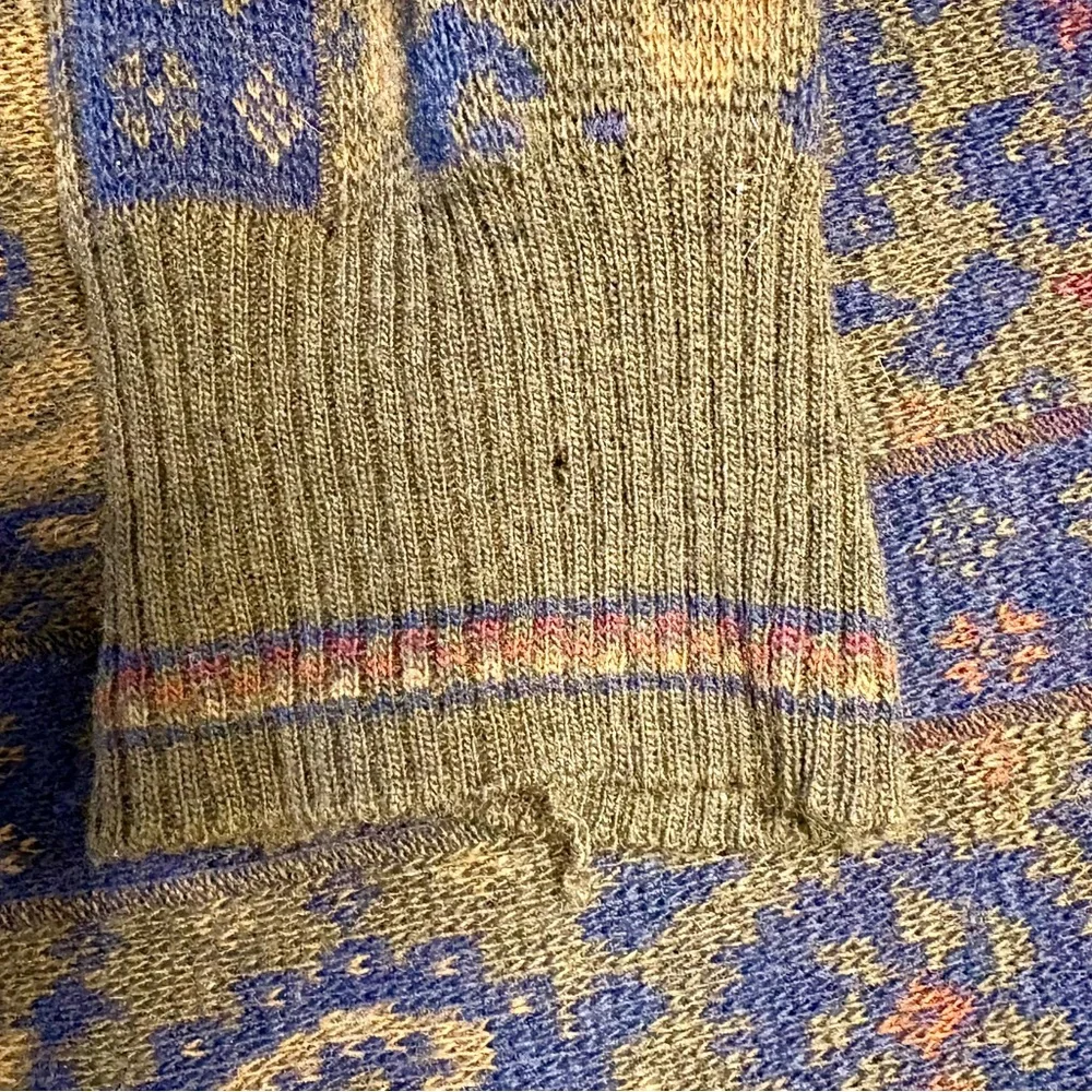 Vintage Lord & Taylor Cropped Paisley Knit Sweater - Picture 4 of 4